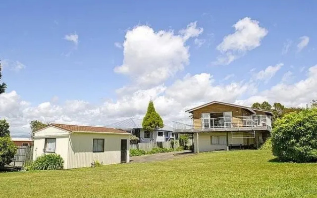 Views on Rimu - Whitianga Holiday Home