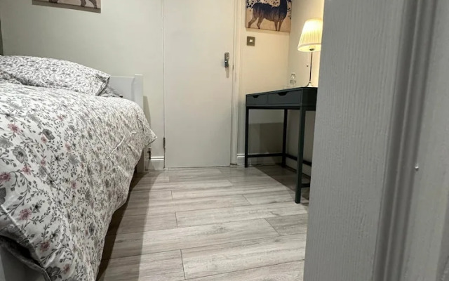 Nice Studio in London