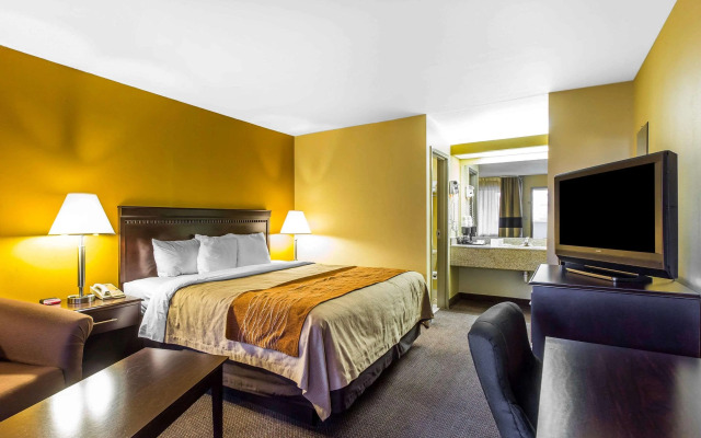 Clarion Pointe Forsyth I-75