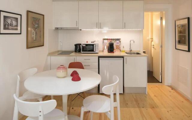 Central Mezzanine Studio by Timelystay