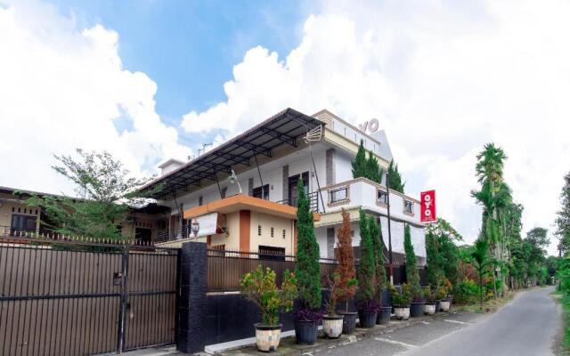 OYO 1371 Carofin Guest House