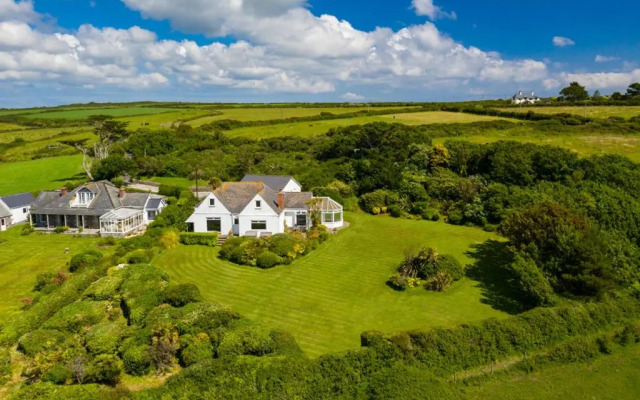 Trerhose B&B (Adults Only)