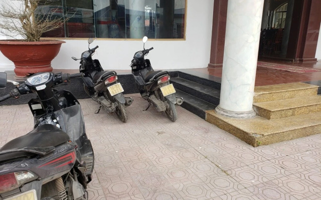 Cat Ba Plaza Hotel