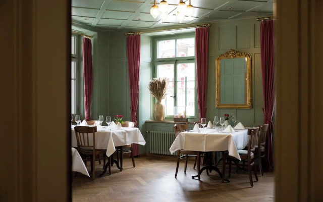 FLÜHLI Hotel Kurhaus