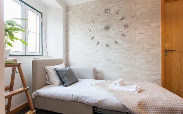 Moniz Studio Apartment - by LU Holidays