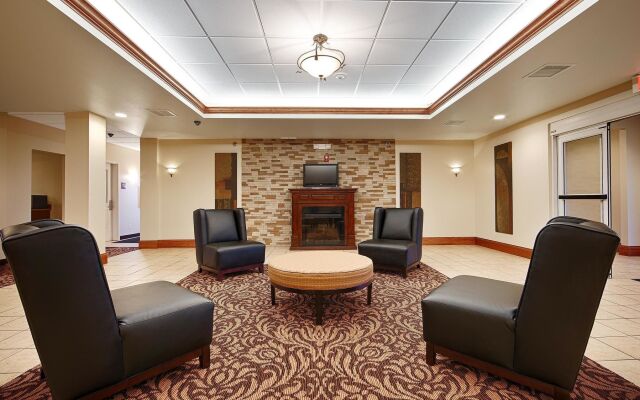 Best Western Plus MidAmerica Hotel