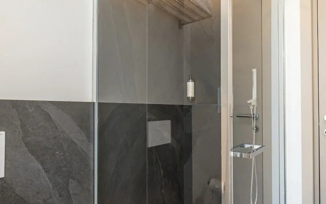 Icon H 204 Suite Micro-living