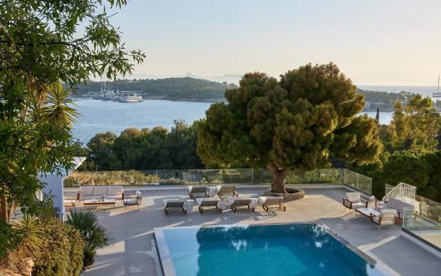 The Roc Club, A Grecotel Hotel To Live