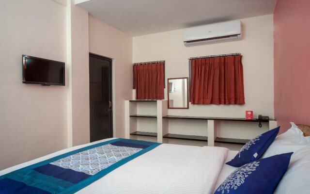 OYO 16692 Atchaya Rooms