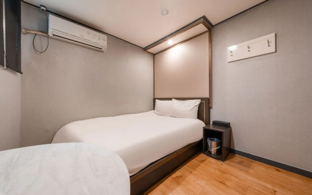 Gangseo Bank Motel