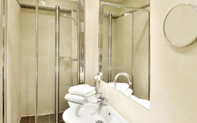 Hotel Renoir*** Paris Montparnasse