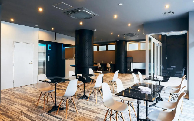 Hotel Pivot