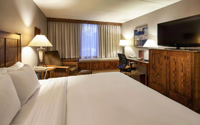 DoubleTree by Hilton Libertyville - Mundelein