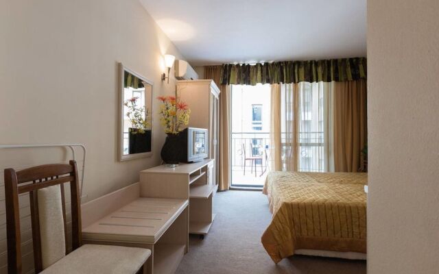 Quiet Studio in Avalon Complex