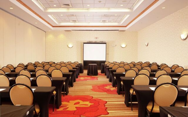 Hilton Garden Inn Atlanta Airport/Millenium Center