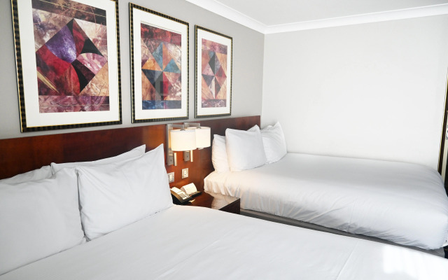 Crowne Plaza Liverpool - John Lennon Airport by IHG