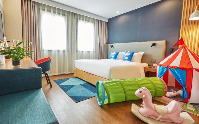 Holiday Inn Express Nanjing Xuanwu Lake by IHG