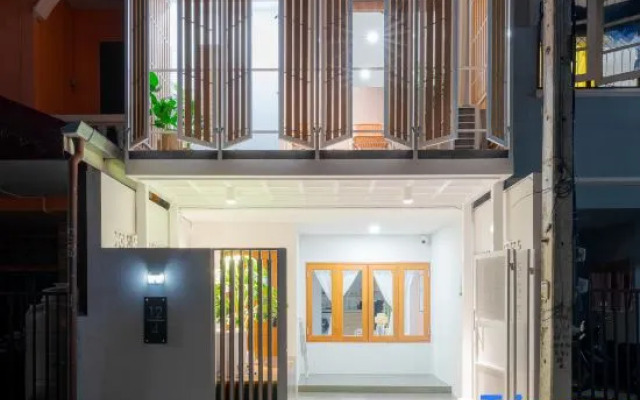Modern Townhome / 2BR near CNX moat