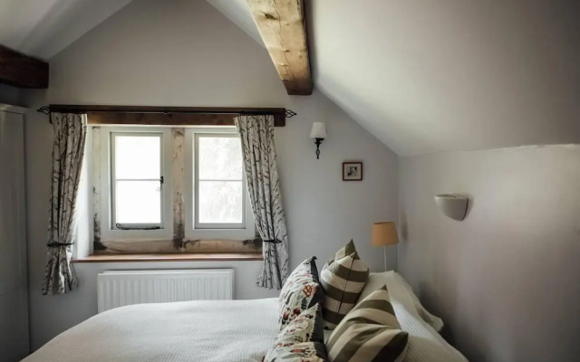 Beautiful and Spacious Peak District House