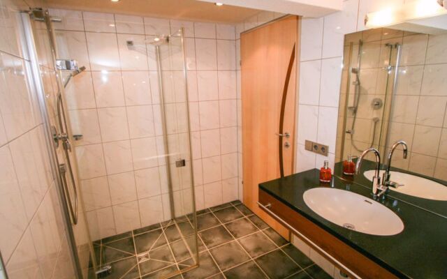 Apartment Sandra See