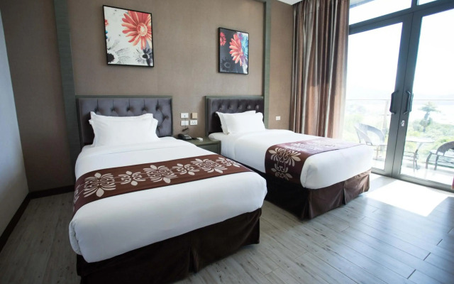 Vienna Hotel (Newly Renovated 2025)