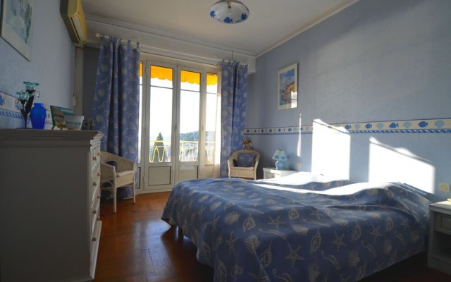 Period Apartment 5 Persons With Sea View And Parking In Port Of Nice