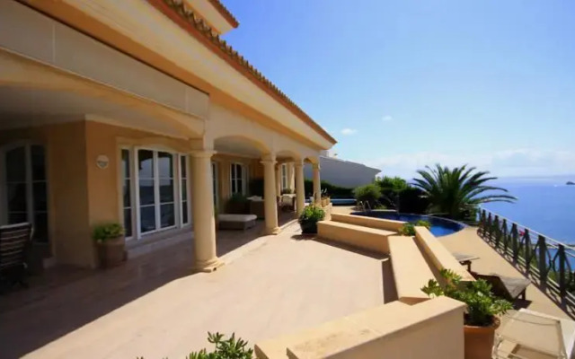 Villa Hiedra