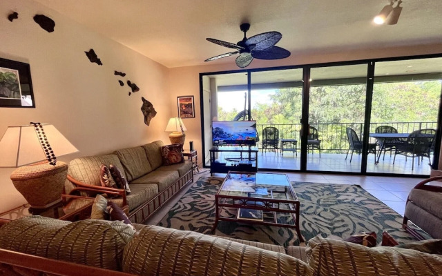 Kahaluu Bay Villas 4 Lanais w/ Ocean Views