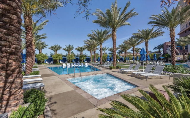 Club Wyndham Desert Blue