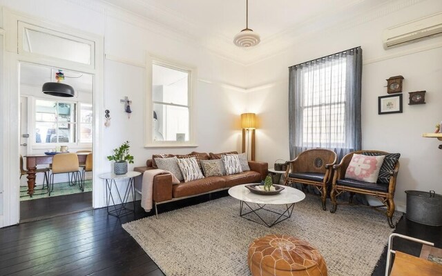 3 Bdrm Family Home/backyard & View NYE Fireworks