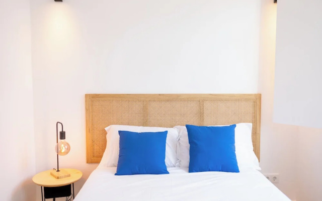 Sunny Lisbon Apartments by SoulPlaces