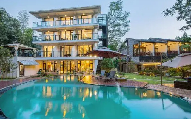 Bamboo and Suite by the River in MT.Mogan