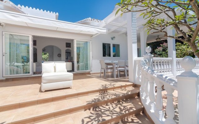 Beautiful Villa Near Beach - Marbella