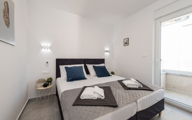 Pool apartments Villa Meteorite