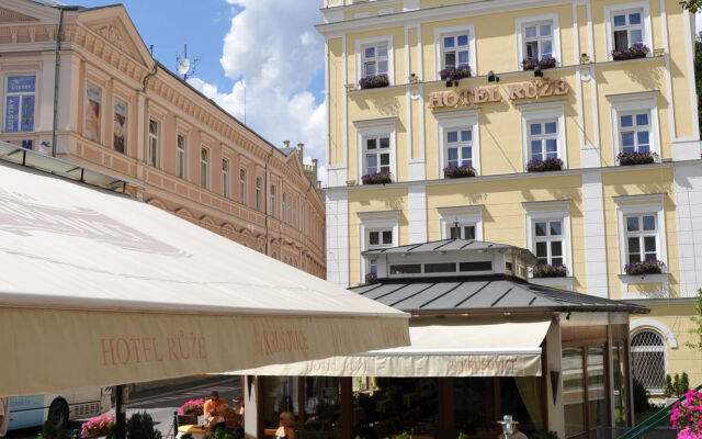 Hotel Ruze