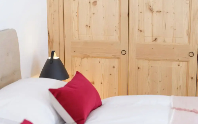 Chalet Silver Fox