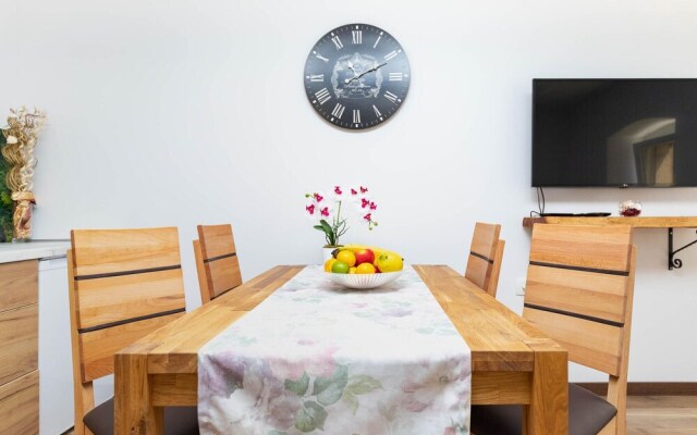 Beautiful Apartment in Veprinac With Wifi and 2 Bedrooms