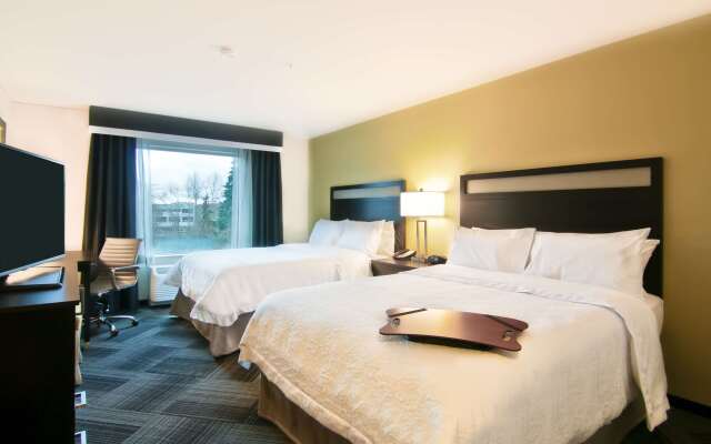 Hampton Inn & Suites Bellevue Downtown-Seattle