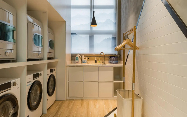 Atour Hotel Shaoxing Shangyu E-You Town