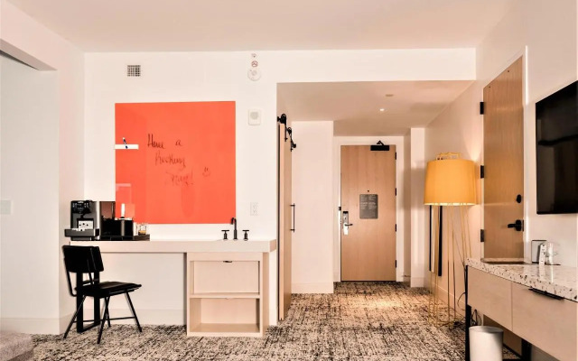 Reverb by Hard Rock Atlanta Downtown