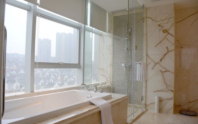 Yinxin Century Hotel