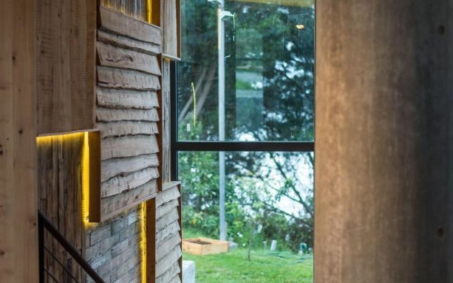 Hotel AWA Puerto Varas