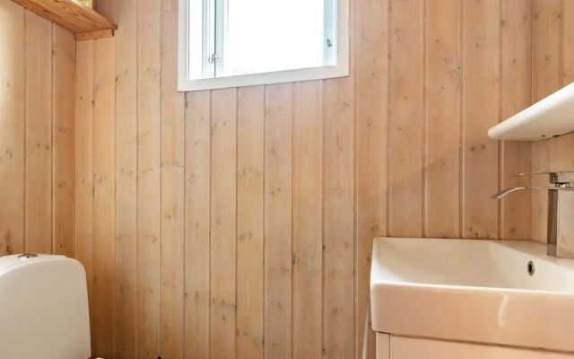 6 Person Holiday Home in Martofte