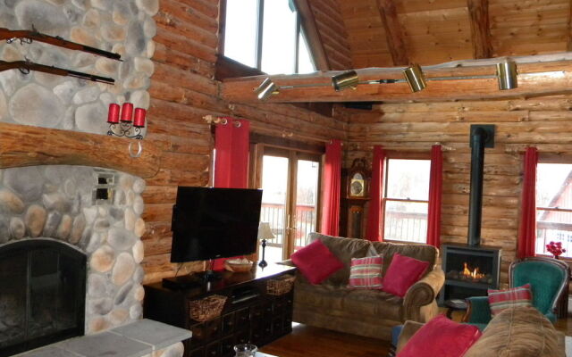 Rose And Goat Retreat - Mountain View Apartment