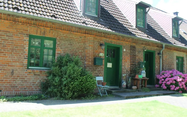 Spacious Holiday Home in Landstorf Zierow near Beach