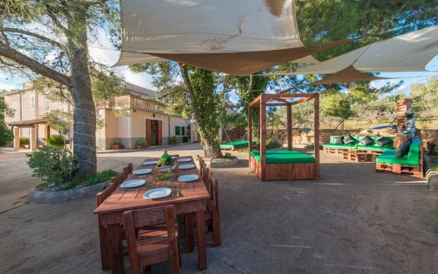 SON Alegre DE Bunyola