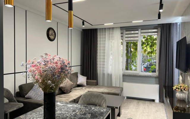 Pushkin street, 2 bedrooms Stylish, Beautiful apartment PU580