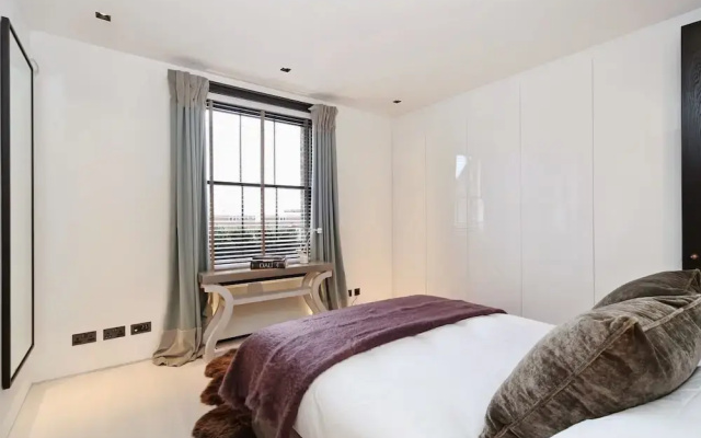 Super Premium - Cadogan Square 3 Bedroom Apartment