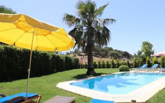 Villa TR07 by Joylettings