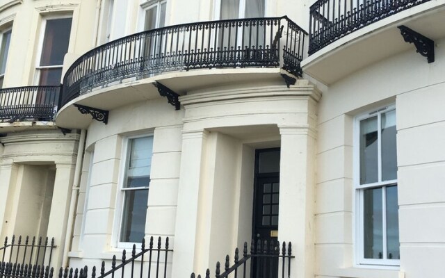 Charming Victorian Apartment, Sea Views, Brighton